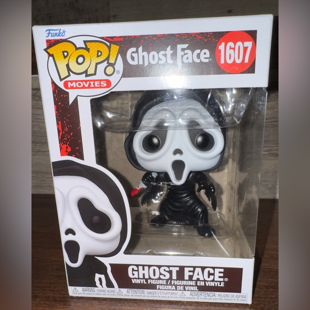 Cute 🥰 Funko Pop! Movies Ghost Face With Bloody Knife #1607 Scream